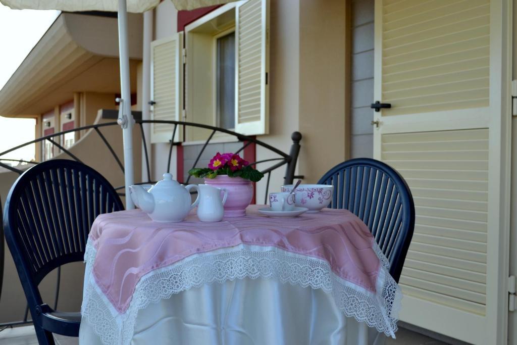 Alice B&B อันซีโอ ภายนอก รูปภาพ